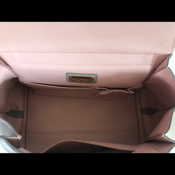 Salvatore Ferragamo Sofia Tote - Picture 4 of 6